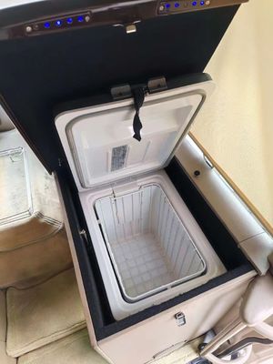 23 مقعدًا مستخدمة  حافلة ذات نافذة مانعة للتسرب ناقل حركة يدوي