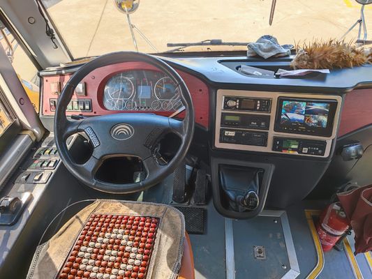 حافلة مدرسية مستعملة بـ 34 مقعدًا تعمل بالديزل بمحرك V6