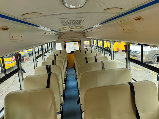 حافلات مدرسية مستعملة تتسع لـ 41 راكبًا  ديزل  تم إنتاجها في أغسطس 2014