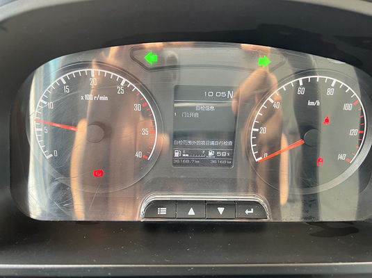 حافلات مدرسية تستخدم 52 مقعداً لنقل الطلاب