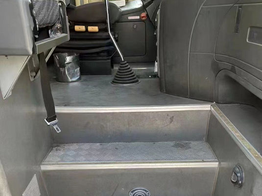 حافلات مستعملة متينة 47 مقعدًا LHD حافلة سياحية مستعملة ببابين