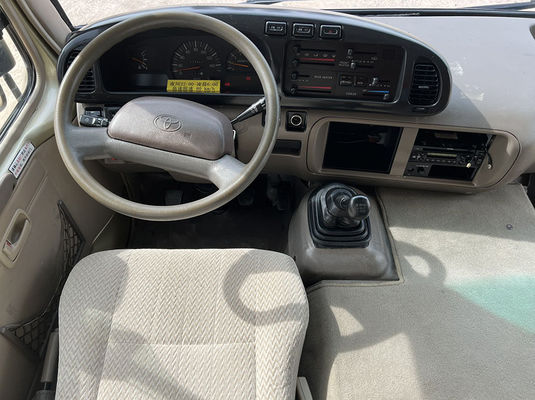 الحافلة المستعملة من الـ20 ركاب