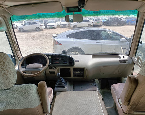 حافلة مستعملة 23 مقعدًا، حافلة صغيرة بمقود على اليسار، وناقل حركة يدوي، ونوع وقود ديزل