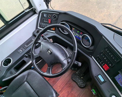 حافلة طويلة بـ 48 مقعدًا بسرعة قصوى 100 كم/ساعة وناقل حركة يدوي، طراز مستعمل