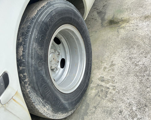 حافلة مستعملة بمعيار انبعاثات يورو 3 مع محرك بنزين ومقود على اليسار