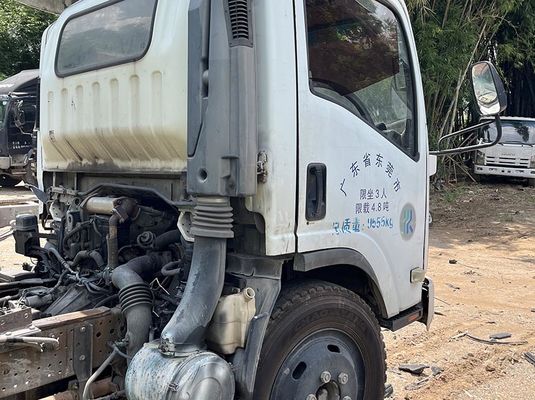 شاحنة شحن مستعملة ISUZU ELF 600P 700P شاحنة خفيفة 175 حصان محرك ديزل 4KH1 مع 3 مقاعد و 2 أبواب