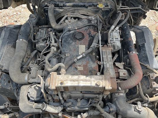 شاحنات إسوزو مستعملة شاحنة إلف 600p 700P 4X2 شاحنة خفيفة مستعملة 175 حصان محرك ديزل شاحنة شحن