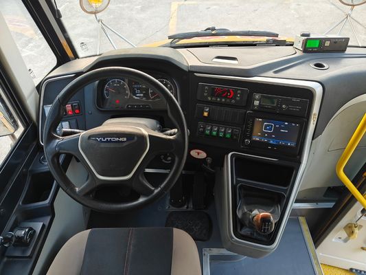 حافلة مدرسية مستعملة ذات 19 مقعداً مع رفع كراسي متحركة ومسافة 57870 كيلومتراً