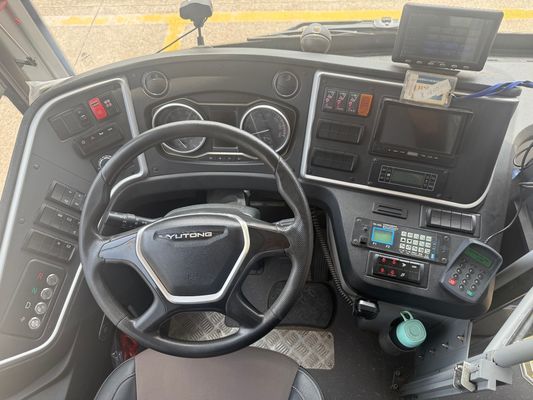 حافلة نقل عام حضرية مستعملة بـ 24/55 مقعدًا، ذات لون أصفر خارجي وقاعدة عجلات 4200